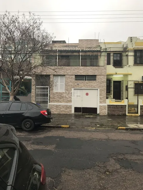 Foto 1 de Casa com 4 Quartos à venda, 226m² em Santana, Porto Alegre