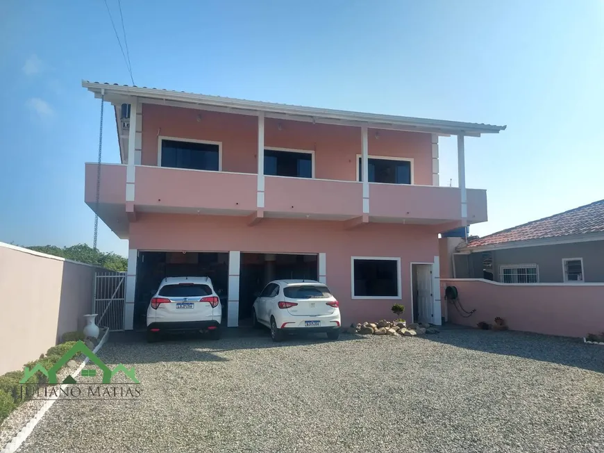 Foto 1 de Casa com 3 Quartos à venda, 120m² em Centro, Balneário Barra do Sul