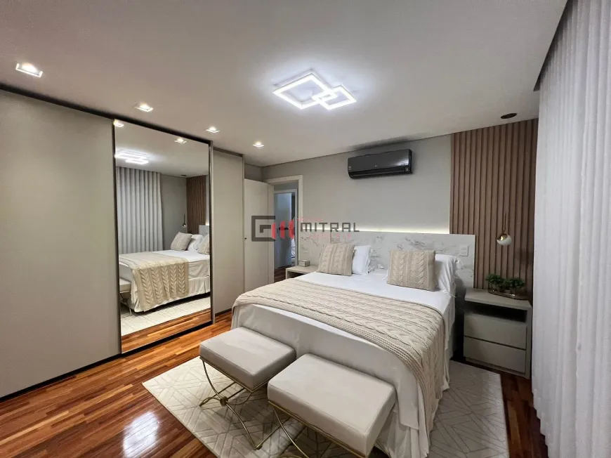 Foto 1 de Casa de Condomínio com 5 Quartos à venda, 374m² em Vivendas Do Arvoredo, Londrina