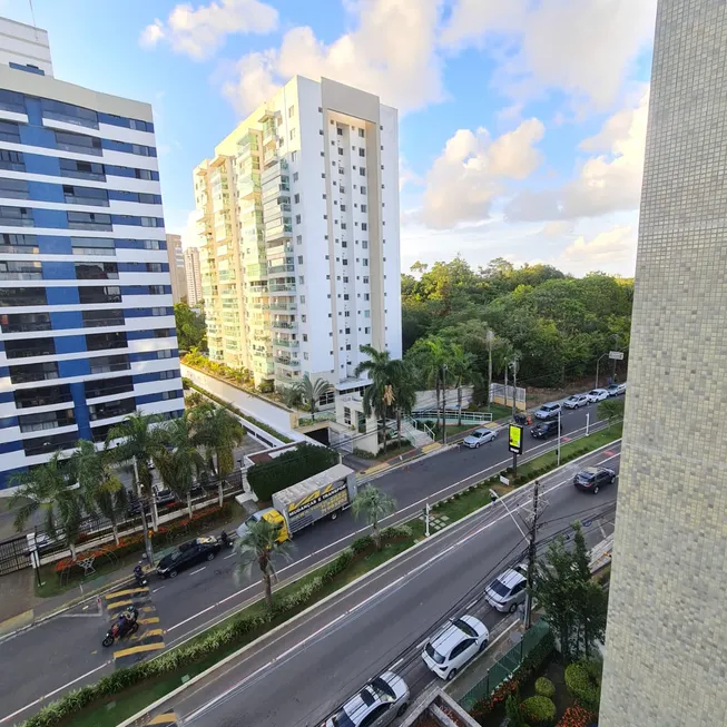 Foto 1 de Apartamento com 2 Quartos para alugar, 73m² em Alphaville I, Salvador