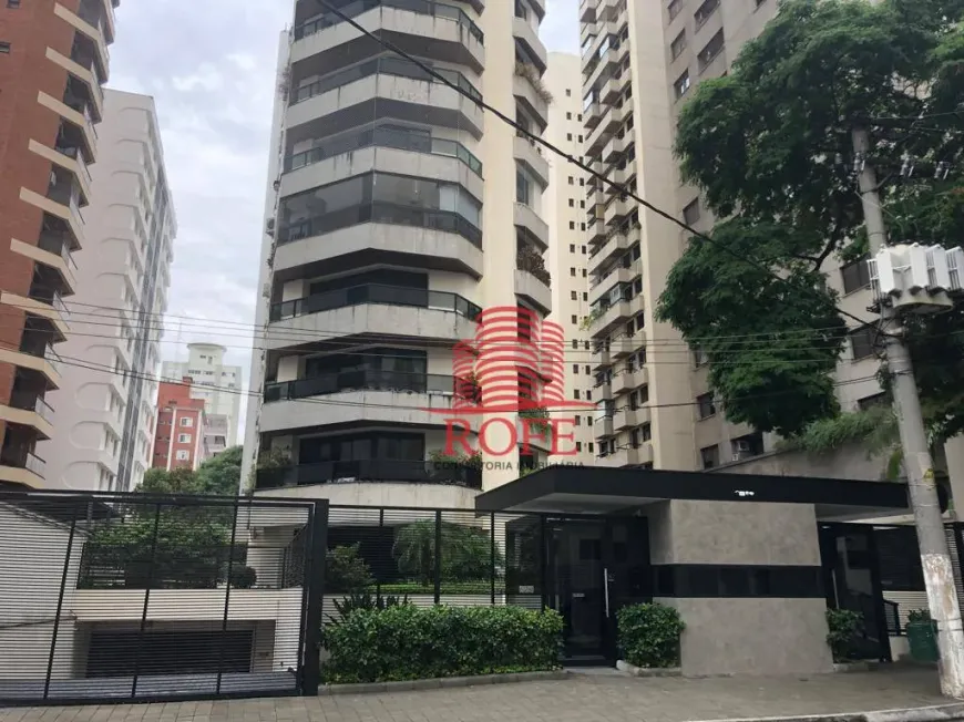 Foto 1 de Apartamento com 3 Quartos à venda, 221m² em Vila Uberabinha, São Paulo