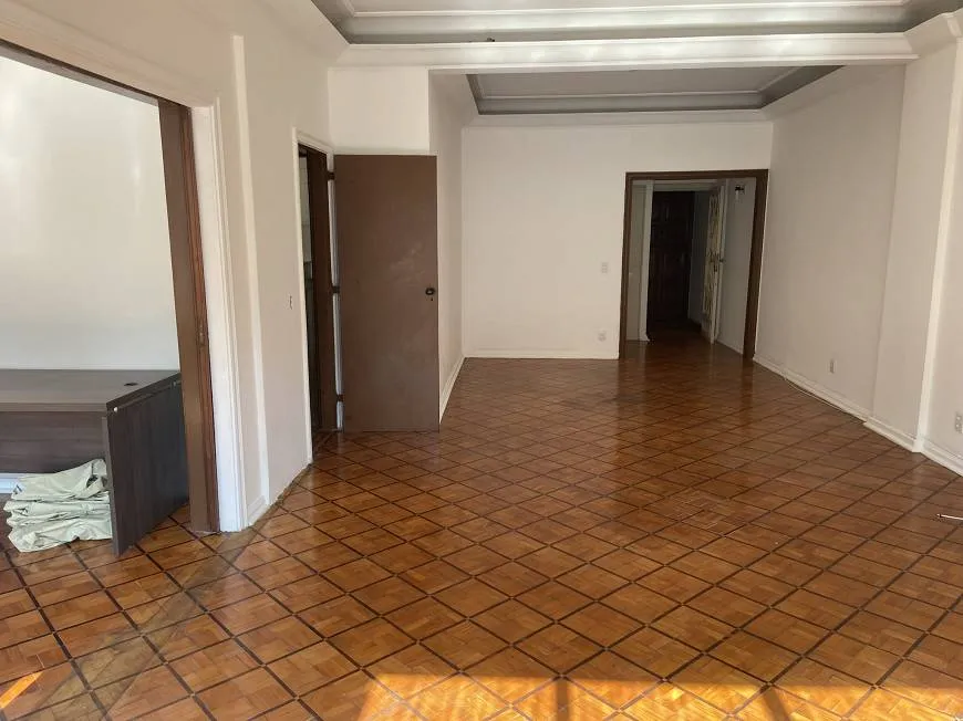 Foto 1 de Apartamento com 3 Quartos à venda, 140m² em Copacabana, Rio de Janeiro