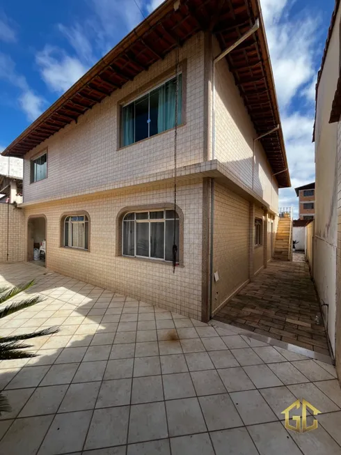 Foto 1 de Casa com 4 Quartos à venda, 160m² em Boa Vista, Barbacena