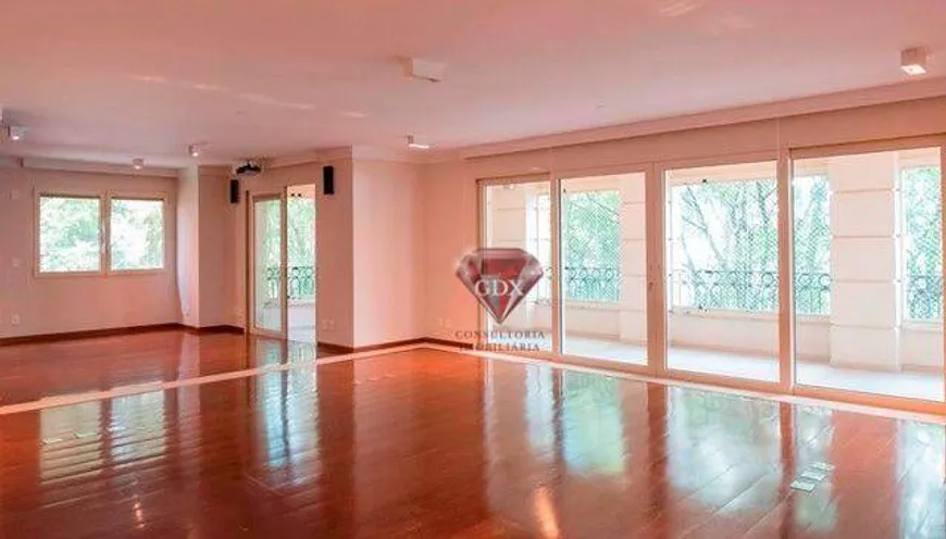 Foto 1 de Apartamento com 3 Quartos para venda ou aluguel, 306m² em Jardim Europa, São Paulo