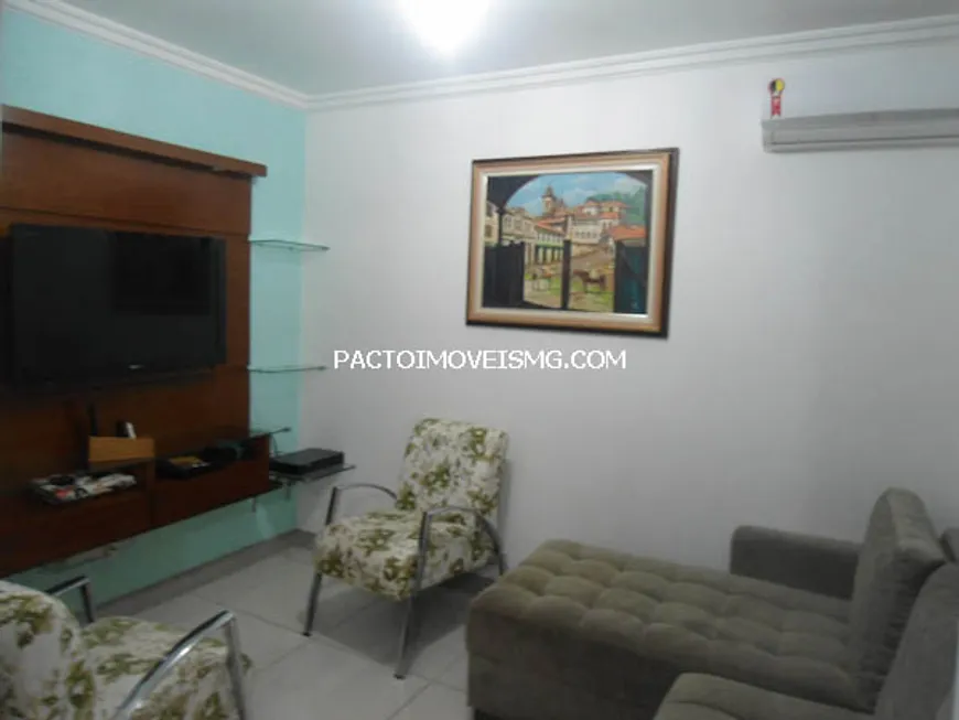 Foto 1 de Casa com 3 Quartos à venda, 200m² em Conjunto Água Branca, Contagem