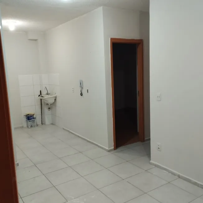 Foto 1 de Apartamento com 2 Quartos à venda, 48m² em Feu Rosa, Serra