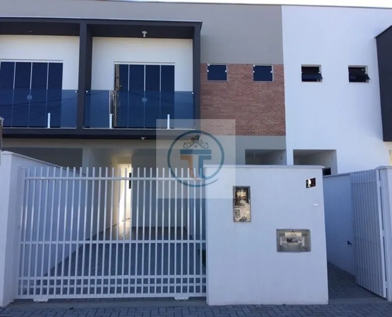 Foto 1 de Sobrado com 3 Quartos à venda, 118m² em Nova Brasília, Joinville