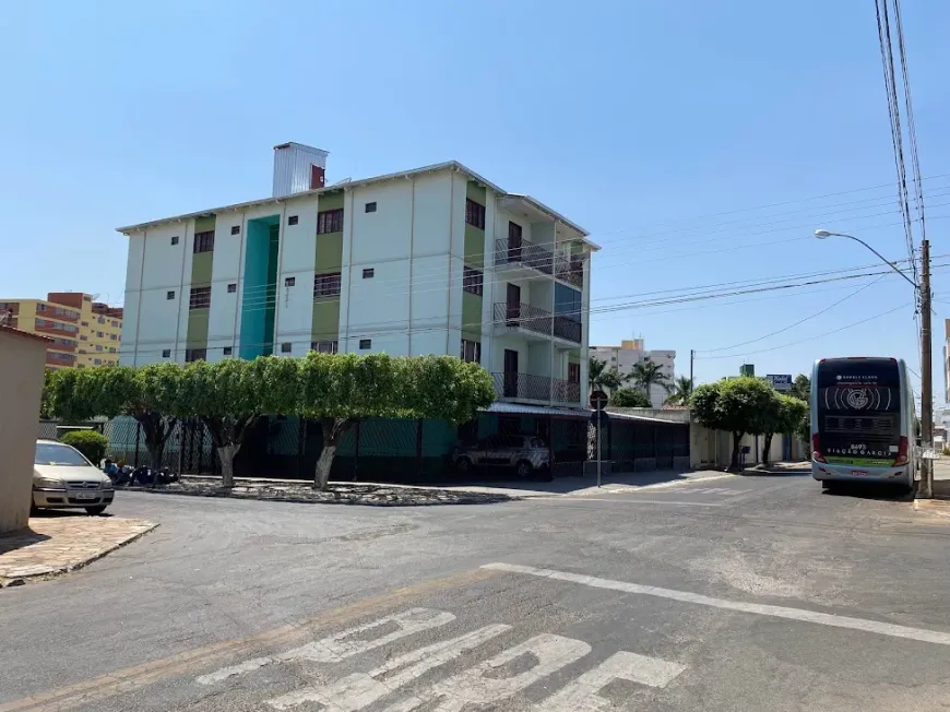 Foto 1 de Apartamento com 2 Quartos à venda, 60m² em Vila Olegario Pinto, Caldas Novas