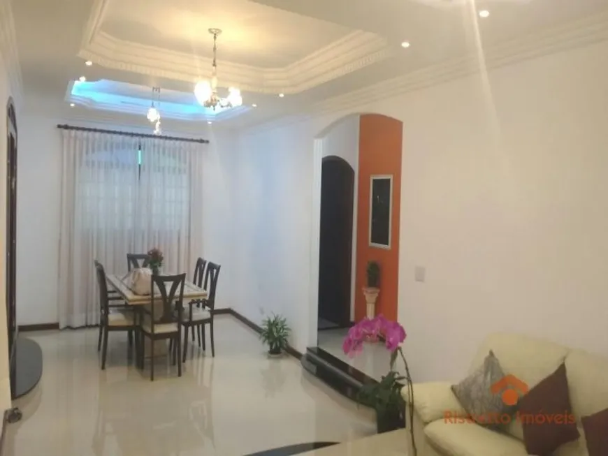 Foto 1 de Casa com 3 Quartos à venda, 252m² em City Bussocaba, Osasco