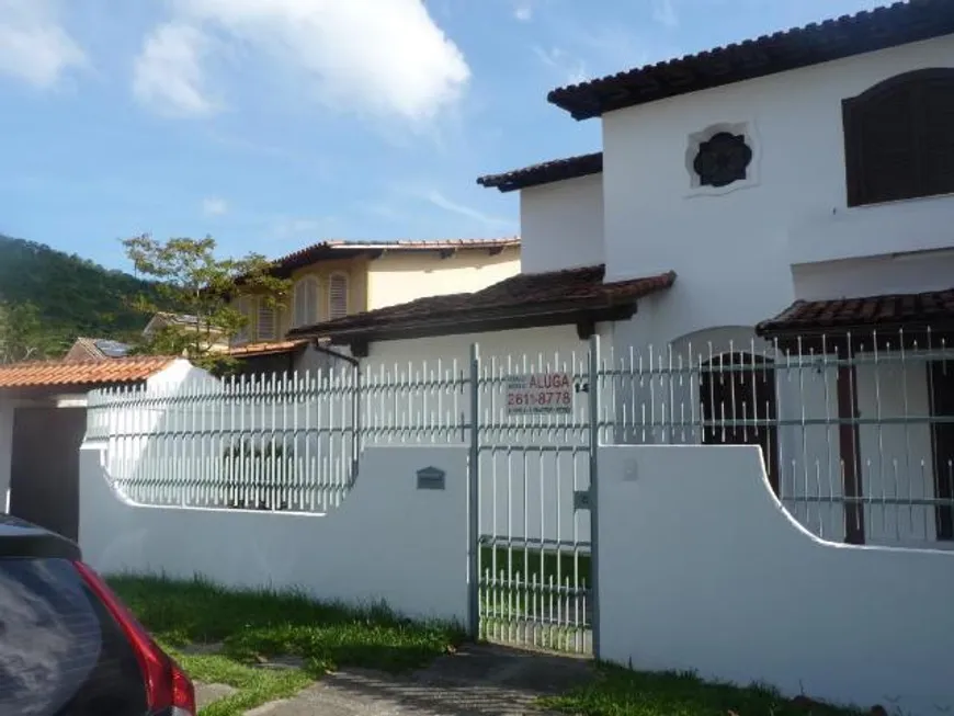 Foto 1 de Sobrado com 4 Quartos à venda, 300m² em São Francisco, Niterói