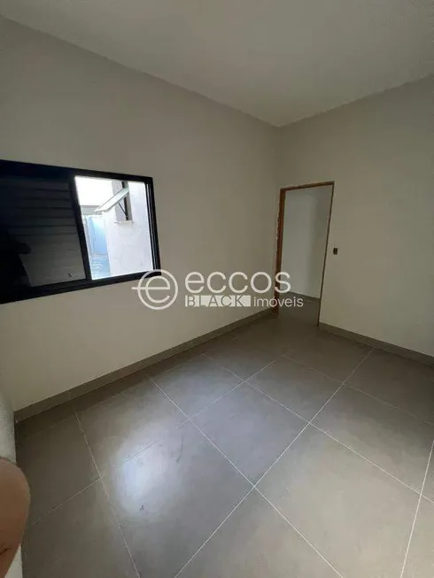 Foto 1 de Casa com 2 Quartos à venda, 75m² em Laranjeiras, Uberlândia