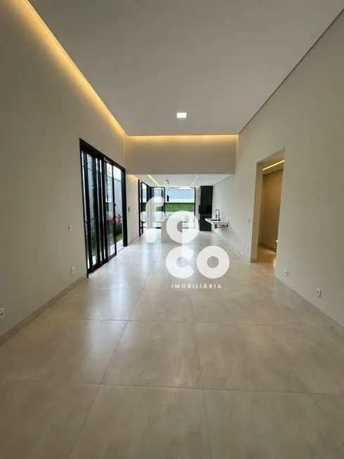 Foto 1 de Casa com 3 Quartos à venda, 190m² em Jardim Inconfidência, Uberlândia