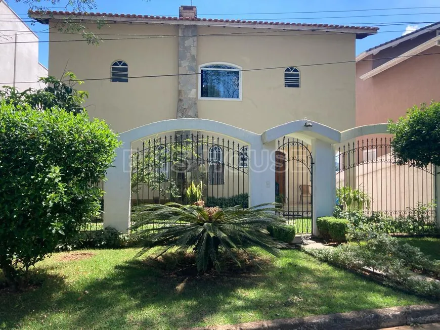 Foto 1 de Casa com 3 Quartos à venda, 280m² em Granja Viana, Cotia