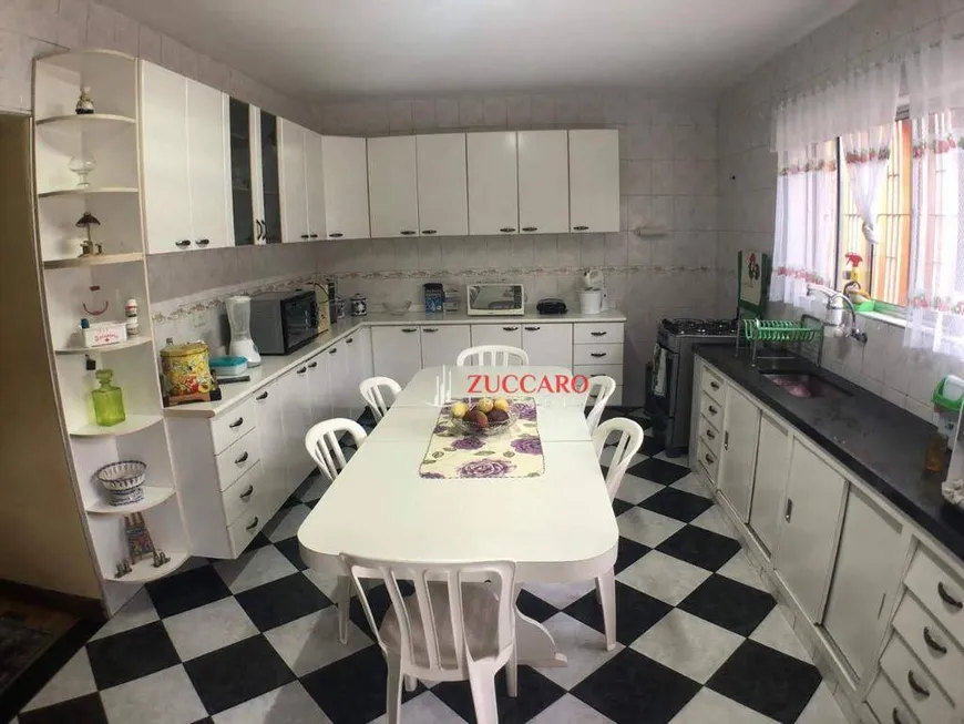 Foto 1 de Casa com 3 Quartos à venda, 400m² em Vila Galvão, Guarulhos