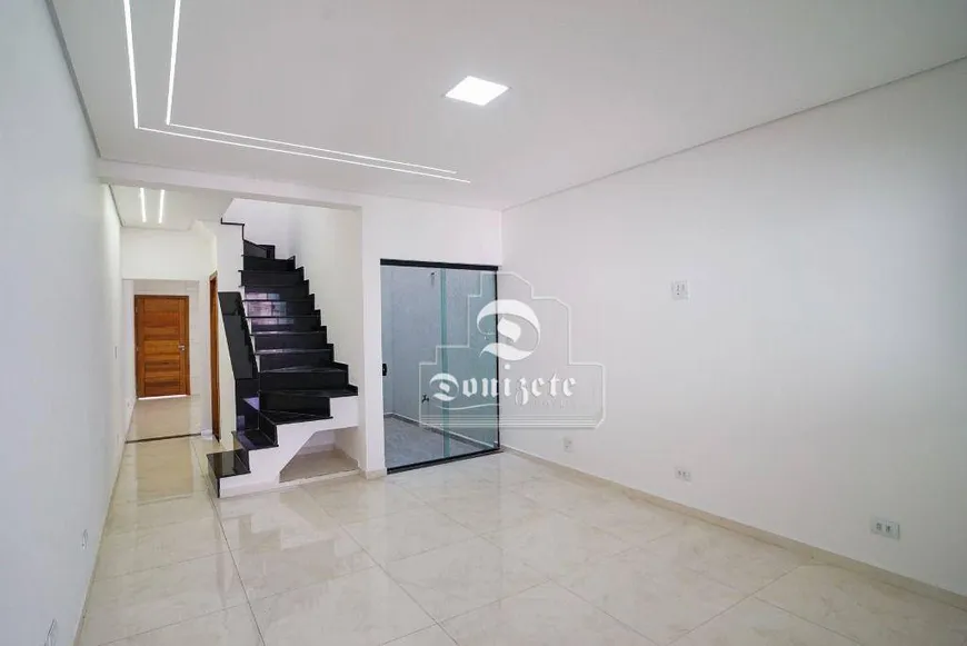 Foto 1 de Sobrado com 3 Quartos à venda, 260m² em Vila Clarice, Santo André