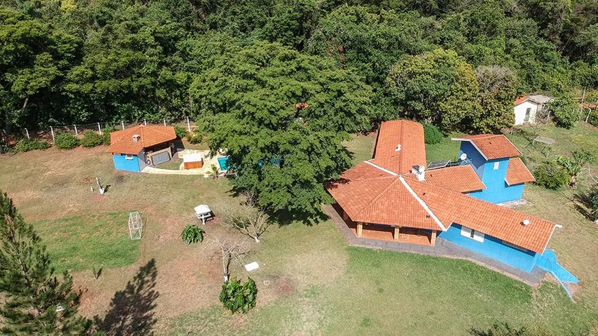 Foto 1 de Fazenda/Sítio com 5 Quartos à venda, 450m² em Chacaras Bauruenses, Bauru