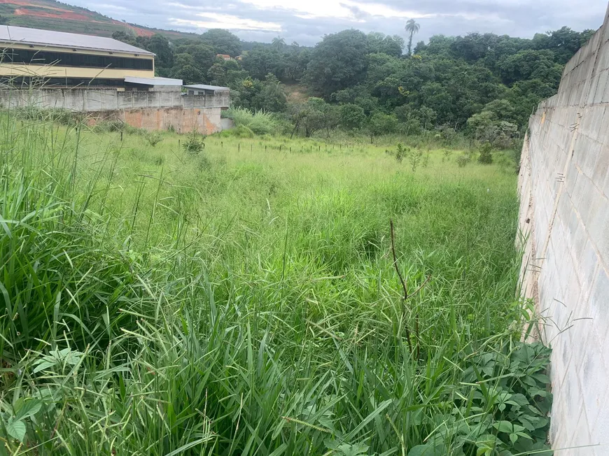 Foto 1 de Lote/Terreno à venda, 3136m² em Chácaras Reunidas Santa Terezinha, Contagem