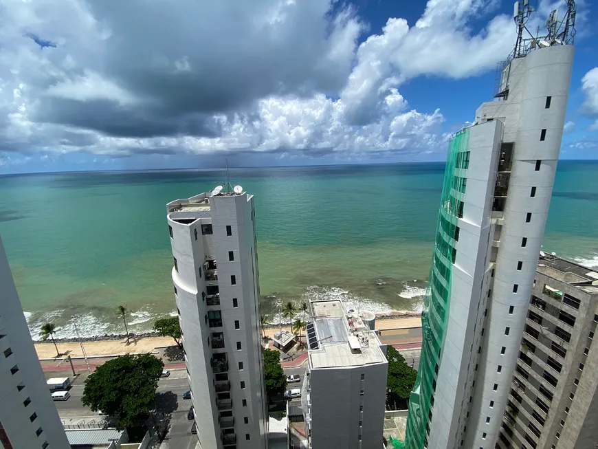 Foto 1 de Apartamento com 4 Quartos à venda, 140m² em Boa Viagem, Recife