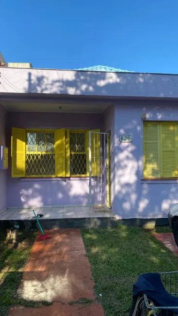 Foto 1 de Casa com 2 Quartos para alugar, 71m² em Jardim Botânico, Porto Alegre