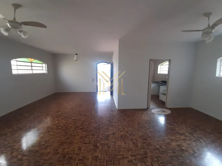 Foto 1 de Casa com 3 Quartos para alugar, 422m² em Vila Brunhari, Bauru