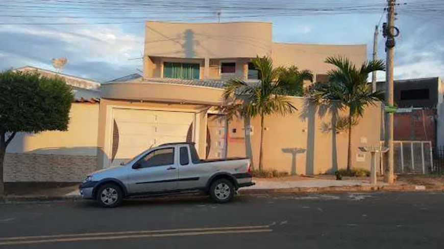 Foto 1 de Casa com 3 Quartos à venda, 200m² em Jardim Sao Camilo, Santa Bárbara D'Oeste