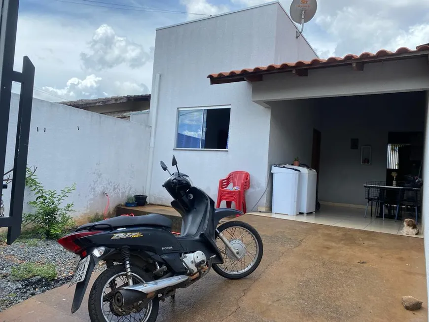 Foto 1 de Casa com 2 Quartos à venda, 82m² em Jardim Serrano, Caldas Novas