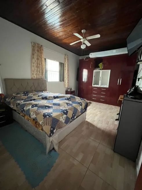 Foto 1 de Casa com 1 Quarto à venda, 88m² em Centro, Mongaguá
