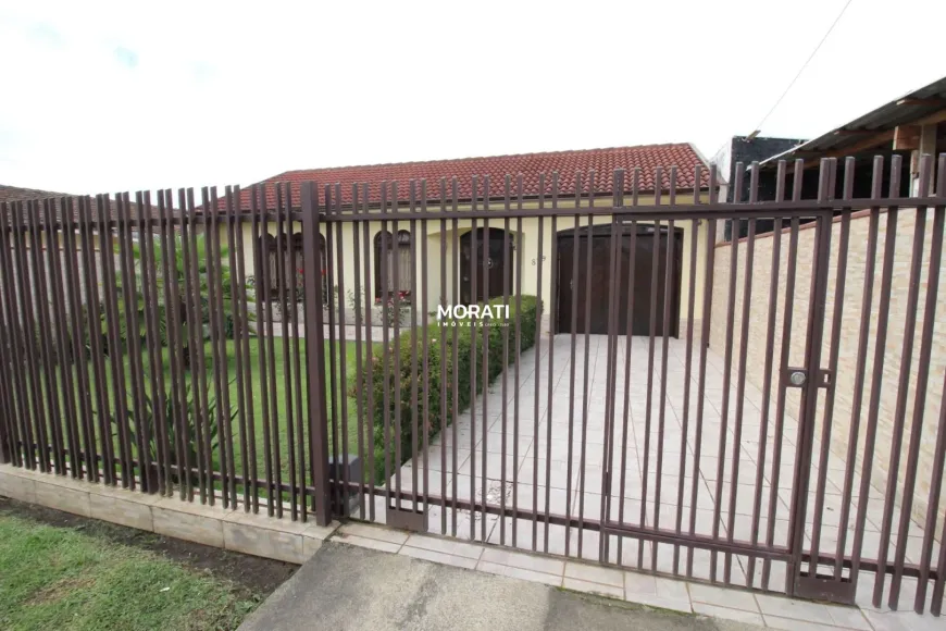 Foto 1 de Casa com 3 Quartos à venda, 420m² em Cruzeiro, São José dos Pinhais