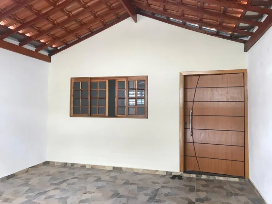 Foto 1 de Sobrado com 3 Quartos à venda, 160m² em Parque Industrial, São José dos Campos