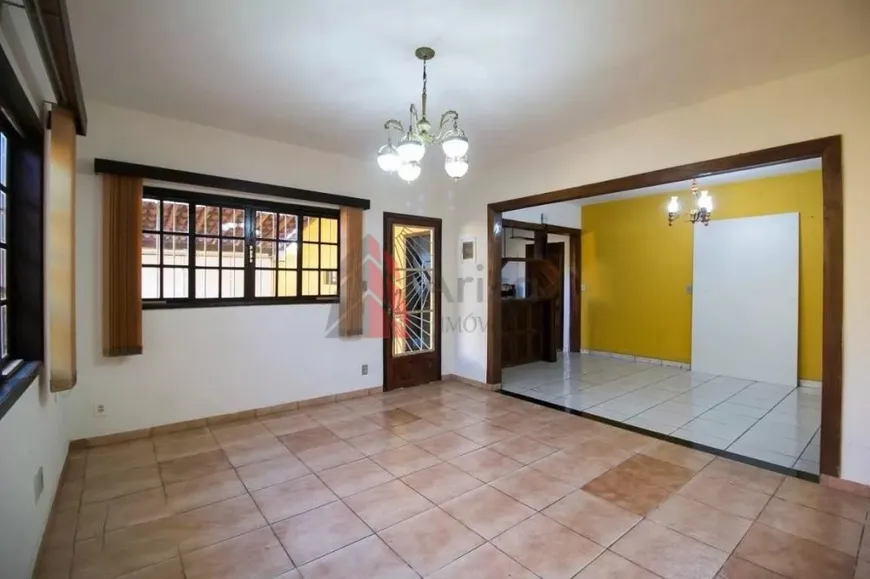 Foto 1 de Casa com 5 Quartos à venda, 353m² em Vila Lavínia, Mogi das Cruzes