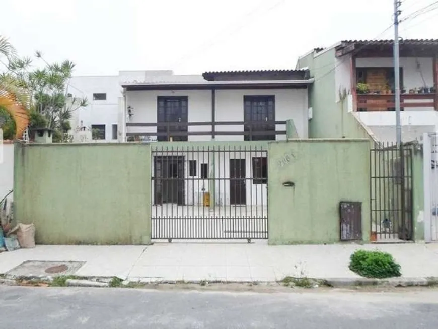 Foto 1 de Casa com 2 Quartos para alugar, 60m² em Praia dos Amores, Balneário Camboriú