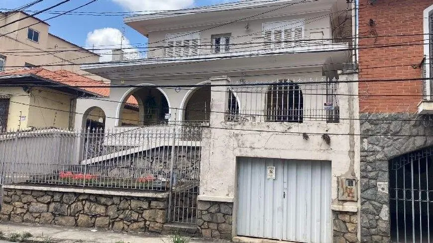 Foto 1 de Casa com 6 Quartos à venda, 366m² em Floresta, Belo Horizonte