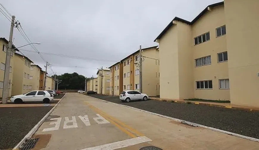 Foto 1 de Apartamento com 2 Quartos à venda, 43m² em Parque Residencial Rita Vieira, Campo Grande