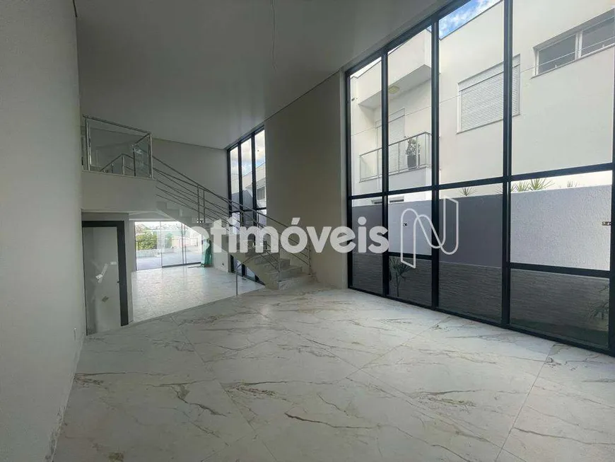 Foto 1 de Casa de Condomínio com 4 Quartos à venda, 300m² em Portal Do Sol, Contagem