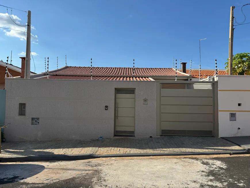 Foto 1 de Casa com 3 Quartos à venda, 180m² em Jardim Biagioni, Araraquara