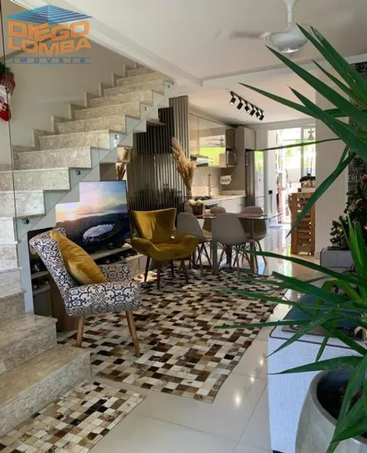 Foto 1 de Casa com 3 Quartos à venda, 115m² em Canasvieiras, Florianópolis