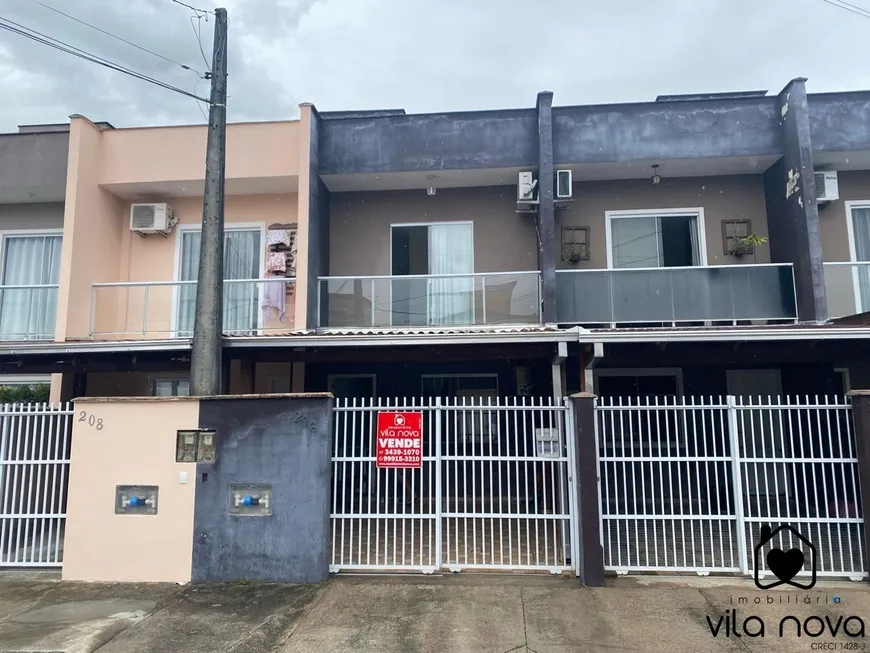Foto 1 de Casa com 2 Quartos à venda, 70m² em Vila Nova, Joinville