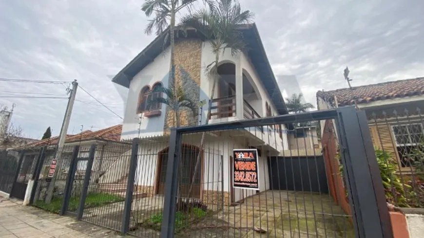 Foto 1 de Casa com 3 Quartos à venda, 349m² em São João, Porto Alegre