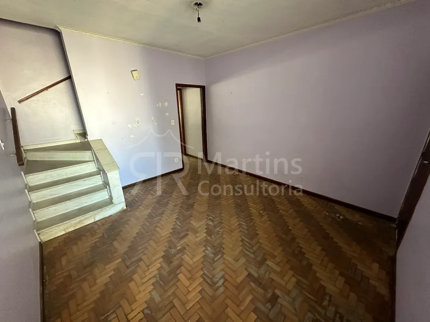 Foto 1 de Sobrado com 3 Quartos à venda, 229m² em Vila Assuncao, Santo André