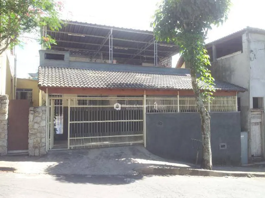 Foto 1 de Casa com 3 Quartos à venda, 210m² em Bairu, Juiz de Fora