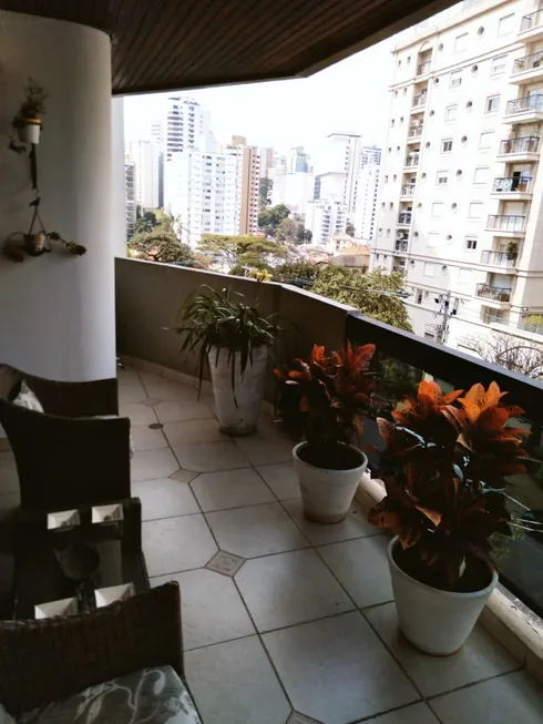 Foto 1 de Apartamento com 3 Quartos à venda, 209m² em Perdizes, São Paulo