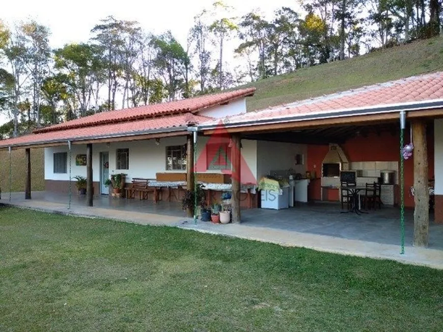 Foto 1 de Fazenda/Sítio com 2 Quartos à venda, 185m² em , Monteiro Lobato