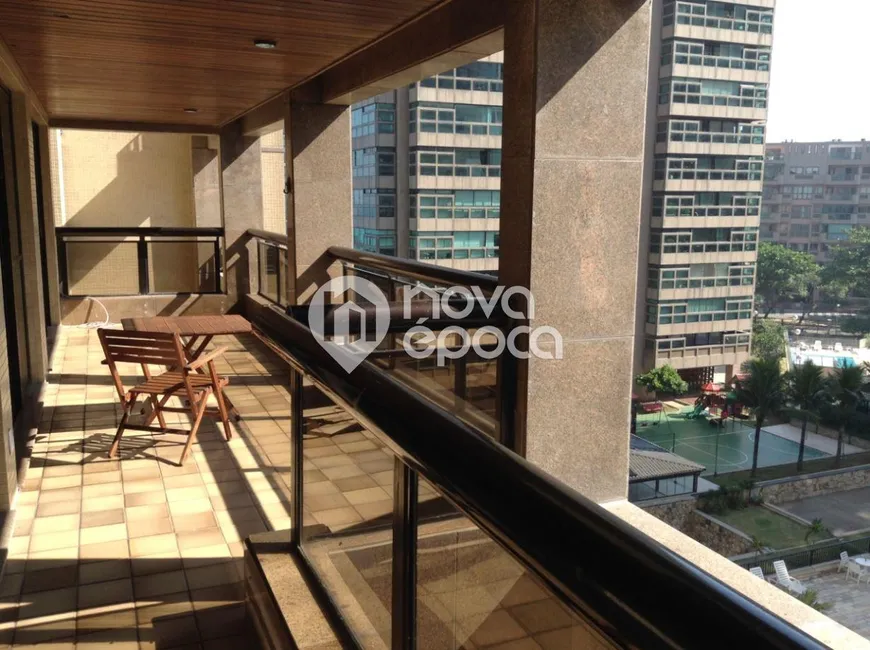 Foto 1 de Apartamento com 3 Quartos à venda, 124m² em Barra da Tijuca, Rio de Janeiro