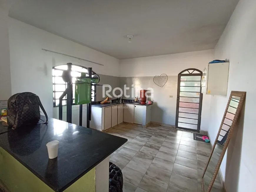 Foto 1 de Casa com 3 Quartos à venda, 139m² em Presidente Roosevelt, Uberlândia