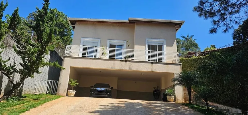 Foto 1 de Casa com 3 Quartos à venda, 370m² em Granja Viana, Carapicuíba