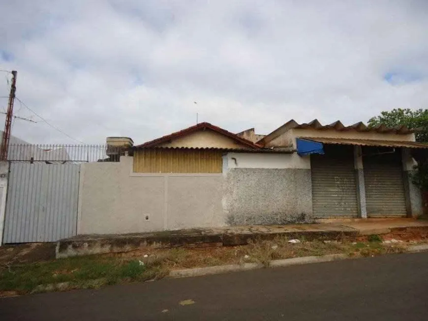 Foto 1 de Casa com 2 Quartos à venda, 40m² em Parque Jaraguá, Bauru