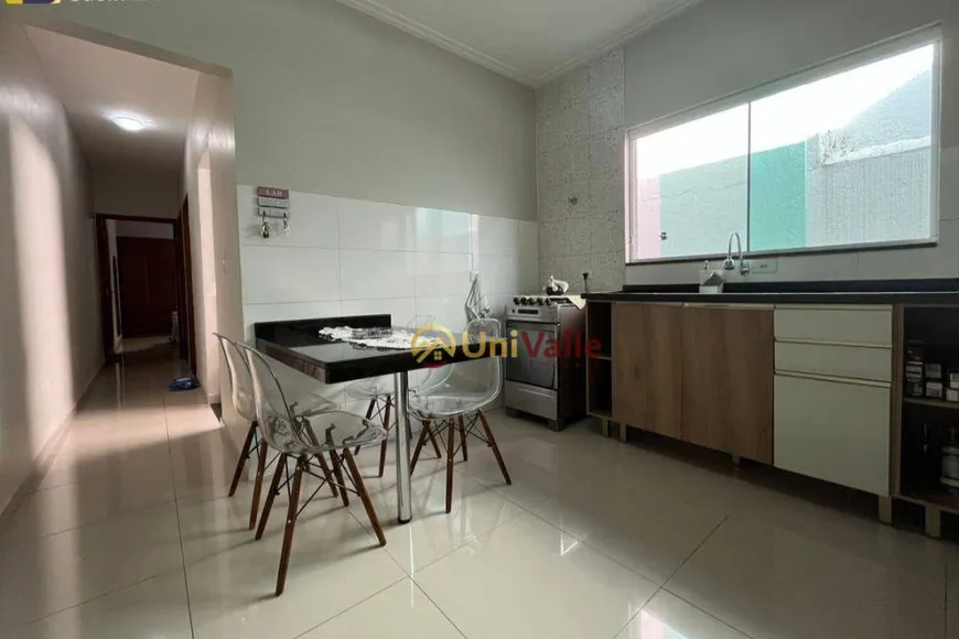 Foto 1 de Casa com 2 Quartos à venda, 80m² em Esplanada Independência, Taubaté