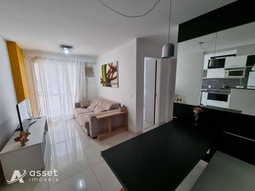 Foto 1 de Apartamento com 2 Quartos à venda, 58m² em Maria Paula, São Gonçalo