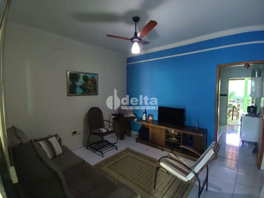 Foto 1 de Casa com 2 Quartos à venda, 169m² em Daniel Fonseca, Uberlândia