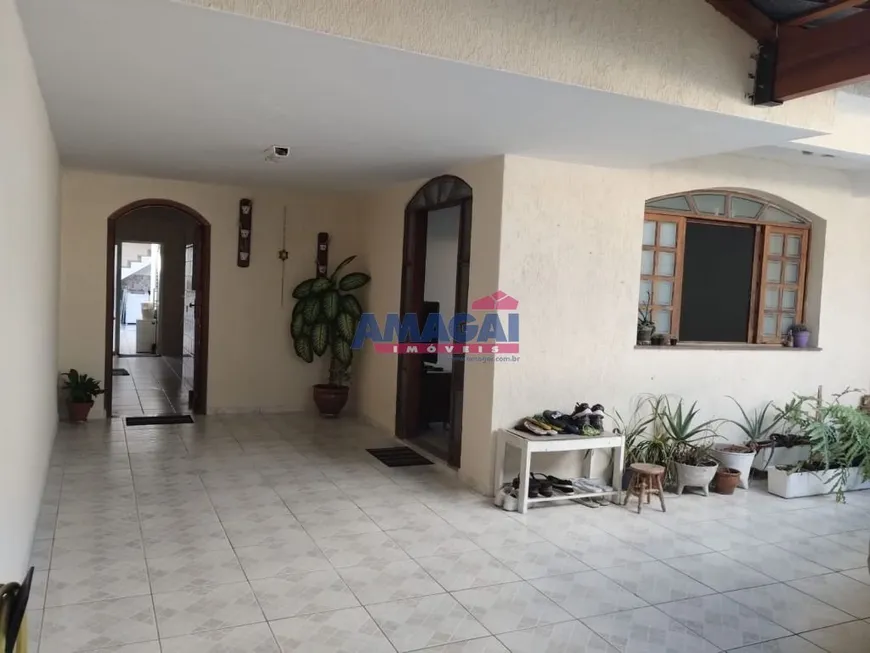 Foto 1 de Casa com 5 Quartos à venda, 138m² em Jardim Santa Maria, Jacareí